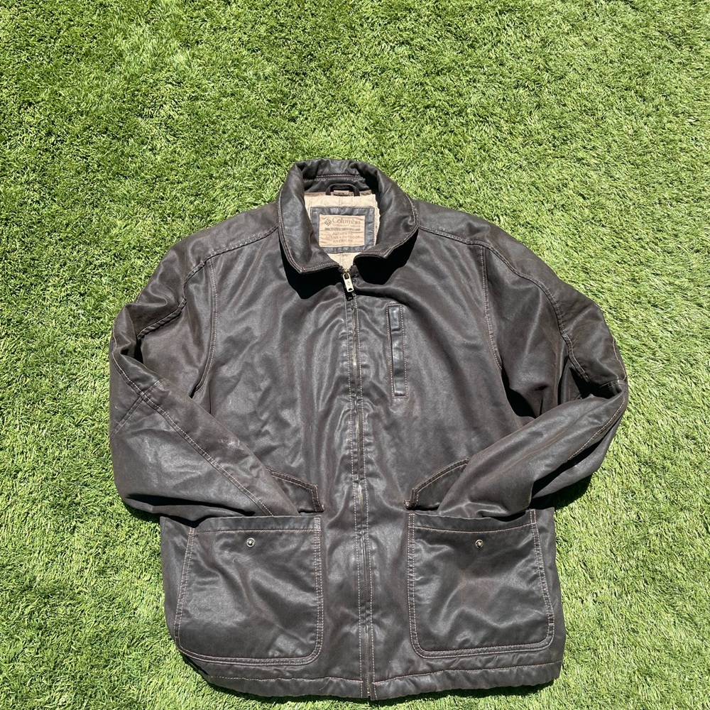 Brown vintage leather columbia jacket! size M fits a little big
